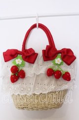 axes femme kawaii / いちごあみぐるみ付カゴバッグ  ナチュラル×アカ O-25-09-30-1085-AX-BG-IG-ZT-K012