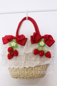 axes femme kawaii / いちごあみぐるみ付カゴバッグ  ナチュラル×アカ O-25-09-30-1085-AX-BG-IG-ZT-K012