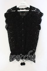 WONDERFUL WORLD / パッチワークかぎ編みベスト  クロ O-25-09-30-074-LO-TO-IG-OS