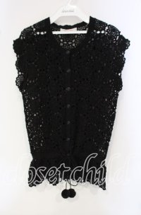 WONDERFUL WORLD / パッチワークかぎ編みベスト  クロ O-25-09-30-074-LO-TO-IG-OS