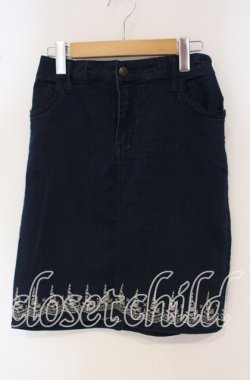 画像1: axes femme / スカラップ刺繍ストレッチデニムスカート  インデイゴ O-25-09-30-016-AX-PA-IG-OS