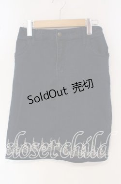 画像1: axes femme / スカラップ刺繍ストレッチデニムスカート  インデイゴ O-25-09-30-016-AX-PA-IG-ZT257