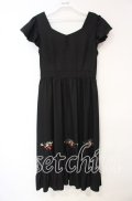 axes femme POETIQUE / ストロベリー刺繍ワンピース M クロ O-25-10-06-023-AX-OP-OW-OS