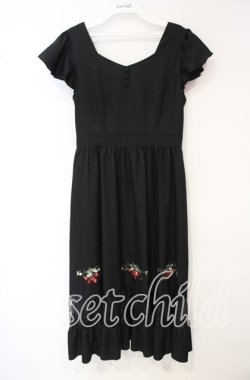 画像1: axes femme POETIQUE / ストロベリー刺繍ワンピース M クロ O-25-10-06-023-AX-OP-OW-OS