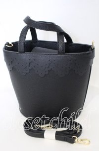 m petit by misako / AMスカラップ2WAYバッグ  クロ O-25-10-10-010-LO-BG-IG-ZT-K012