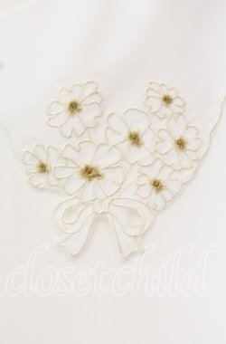 画像2: F i.n.t / ミニブーケ刺繍カットワーク衿ブラウス  シロ O-25-10-11-054-CA-BL-IG-OS