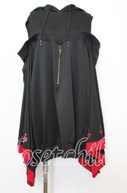 画像1: NieR Clothing / 着物風袖 FRONT ZIP付きOFF-SHOULDER PARKA【CROSS】 パーカー  ブラック×レッド O-25-10-11-1054-PU-TO-IG-OS