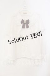 Amavel / Secret Macaronレースケープブラウス F シロ×ワイン O-25-10-14-109-CA-BL-OW-OS