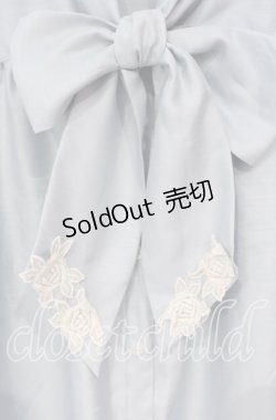 画像2: Enchantlic Enchantilly / ノーブルリボンタイブラウス  クリーミーブルー×生成薔薇レース O-25-10-16-054-LO-BL-IG-OS