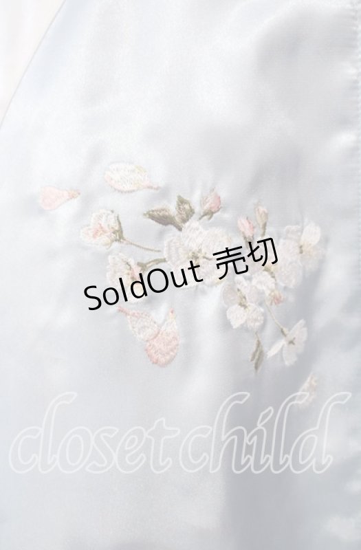 画像2: PINK HOUSE / 桜Teddy刺繍使いサテンブルゾン  サックス O-25-10-18-080-LO-JA-OW-OS (2)