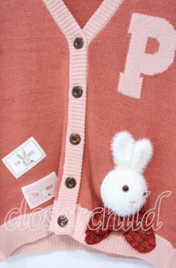 画像2: PINK HOUSE / うさぎ顔ぐるみモチーフ付きニットカーディガン  赤系ピンク O-25-10-18-083-LO-TO-OW-OS