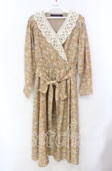 an another angelus / レース衿カシュクール花柄ワンピース F ベージュ O-25-10-20-054-CA-OP-OW-ZT141