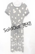 INGEBORG / カメリアドット柄半袖ワンピース  クロ O-25-10-21-105-LO-OP-OW-OS