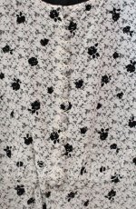 画像2: 【SALE】INGEBORG / フェイクレイヤードフロッキーワンピース  シロ×クロ O-25-10-21-114-LO-OP-OW-ZT381 (2)