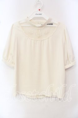 画像1: an another angelus / ヨークローズ刺繍プルオーバーブラウス F アイボリー O-25-10-21-120-CA-BL-OW-OS