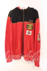 Karl Helmut / レールウェイKARLくんプリント配色パーカー 3（M） アカ O-25-10-21-023-EL-TO-IG-ZI