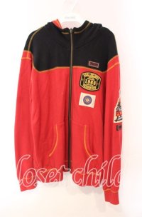 Karl Helmut / レールウェイKARLくんプリント配色パーカー 3（M） アカ O-25-10-21-023-EL-TO-IG-ZI