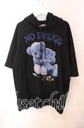 Amilige / NO DRUG 半袖プルオーバーパーカー  ブラック O-25-10-23-040-PU-TO-YM-OS