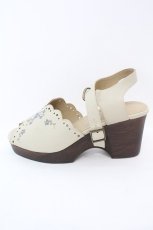 画像7: 【SALE】Fi.n.t / 小花刺繍ウッドライクソールサンダル M アイボリー O-25-10-23-1053-CA-SH-IG-ZTK022 (7)