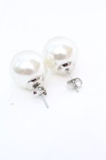 画像2: 【SALE】INGEBORG / カメリアプリントパールピアス  アイボリー O-25-10-23-1060-LO-AC-IG-ZT012 (2)