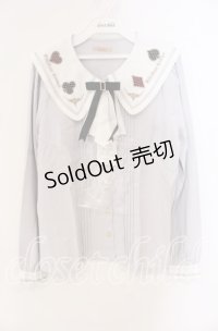 Amavel / トランプのデコレーションケーキブラウス F サックス（限定色） O-25-10-25-049-CA-BL-OW-OS