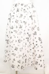 Cherir la femme / うさぎといちご柄スカート  シロ O-25-10-25-1032-LO-SK-IG-ZT214