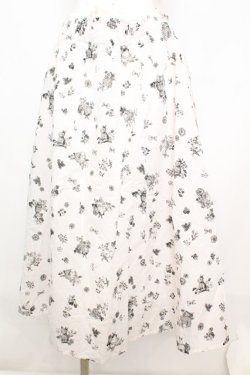 画像1: Cherir la femme / うさぎといちご柄スカート  シロ O-25-10-25-1032-LO-SK-IG-ZT214