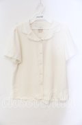 F＆A / スカラップカットワーク開衿ブラウス  アイボリー O-25-10-25-065-LO-BL-IG-OS