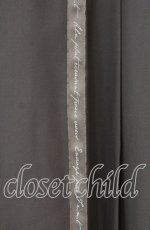 画像2: 【SALE】F i.n.t / ロゴリボン使いプリーツスカート  グリーン O-25-10-28-043-CA-SK-IG-ZT120 (2)