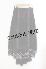 Ozz oneste / バタフライレース付きシャーリングスカート  ブラック×レッド O-25-10-28-053-OO-SK-IG-OS