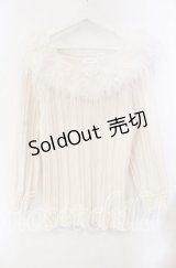 EATME / フェイクファーオフショルダーニットワンピ F シロ O-25-10-28-079-LO-TO-OW-OS