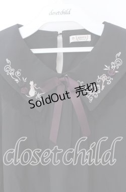 画像2: axes femme / リボン付き猫刺繍ブラウスプルオーバー F クロ O-25-10-29-045-AX-BL-OW-OS