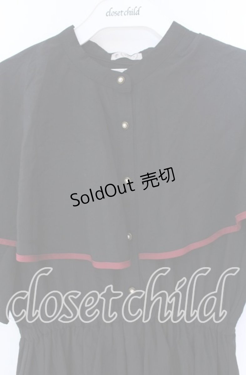 画像2: 【SALE】axes femme / パイピングケープワンピース  クロ O-25-10-29-089-AX-OP-IG-ZT507 (2)