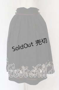 axes femme / リボン付猫刺繍スカート F クロ O-25-10-29-121-AX-SK-OW-OS