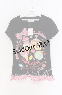 TRALALA / スウィーツプリントTシャツ  クロ O-25-10-29-029-LO-TO-IG-OS