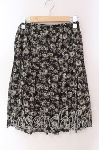PINK HOUSE / 花柄プリーツ巻きスカート  クロ O-25-10-30-028-LO-SK-OW-ZT449