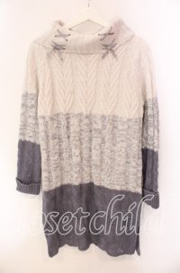 axes femme / 編上グラデーションニットワンピース M グレー O-25-10-30-044-AX-OP-OW-OS