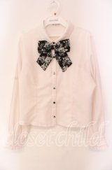 axes femme / ジャカードリボン付ブラウス  オフ×クロ O-25-10-30-058-AX-BL-IG-ZT054