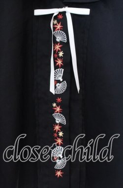 画像2: axes femme / 扇子×紅葉刺繍セーラーブラウス F クロ O-25-10-30-065-AX-BL-IG-OS