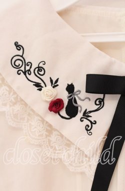 画像3: axes femme / リボン付き猫刺繍ブラウスプルオーバー  オフ O-25-10-30-069-AX-BL-IG-OS