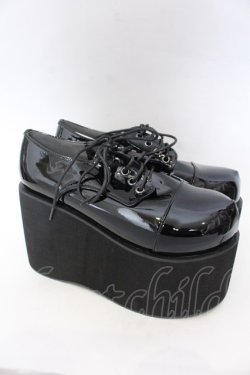 画像4: DearMyLove / 11cm厚底レースアップおでこパンプス 25.5cm ブラックエナメル O-25-10-31-2074-EL-SH-OW-OS
