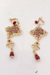 axes femme / チャイナ風装飾薔薇イヤリング ゴールド  O-25-10-31-2082-AX-AC-OW-OS