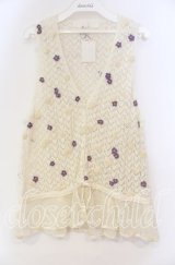 PINK HOUSE / フラワーモチーフ鍵編みベスト  オフシロ O-25-10-31-013-LO-TO-IG-ZT191