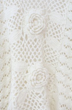 画像3: axes femme / ローズ編みシフォンフリルドルマンカーディガン  アイボリー O-25-10-31-3005-AX-TO-IG-OS