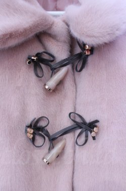 画像2: axes femme POETIQUE / リボントグル釦ファーコート  ピンク O-25-10-31-3001-AX-CO-IG-OS