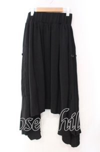 LISTEN FLAVOR / コウモリヘムライン変形マキシスカート  ブラック O-25-11-03-069-PU-SK-IG-ZT399