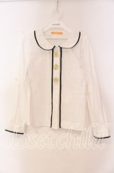 Fi.n.t / エンブレム刺繍ブラウス F シロ O-25-11-04-083-CA-BL-OW-ZT179