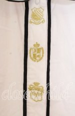 画像2: 【SALE】Fi.n.t / エンブレム刺繍ブラウス F シロ O-25-11-04-083-CA-BL-OW-ZT179 (2)