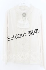 axes femme / スタンドカラーレースプルオーバー  アイボリー O-25-11-07-062-AX-TO-IG-OS