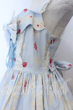 画像2: BABY,THE STARS SHINE BRIGHT / なかよしくみゃちゃんのいちごとレースのミルフィーユ柄ジュディジャンパースカート  リリアンちゃんいろ（サックス） O-25-11-07-083-BA-OP-OW-OS